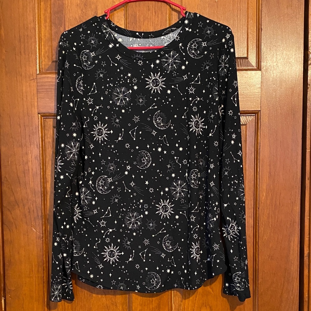 No Boundaries Black w/ White Celestial Print Long Sleeve Tee